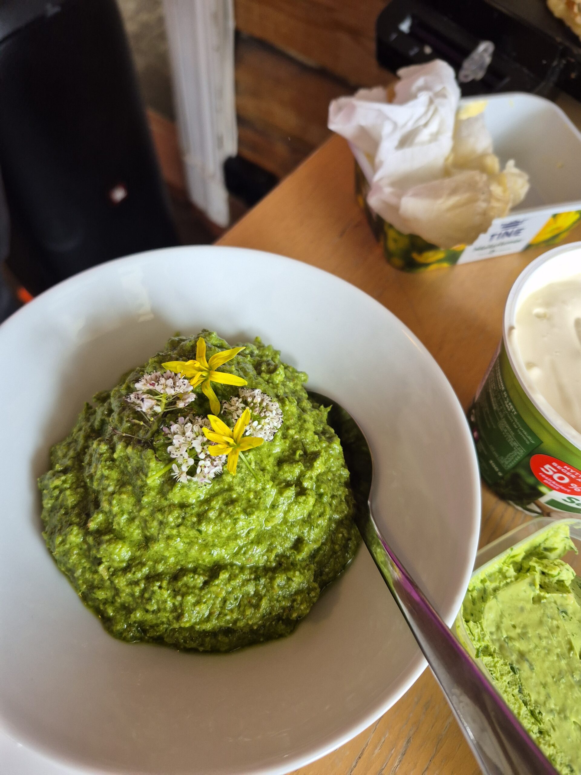 Nesle og ramsløkpesto